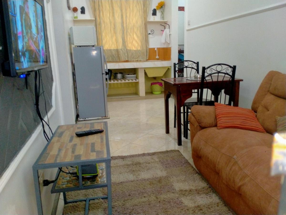 Babajay Family Home ダル・エス・サラーム エクステリア 写真