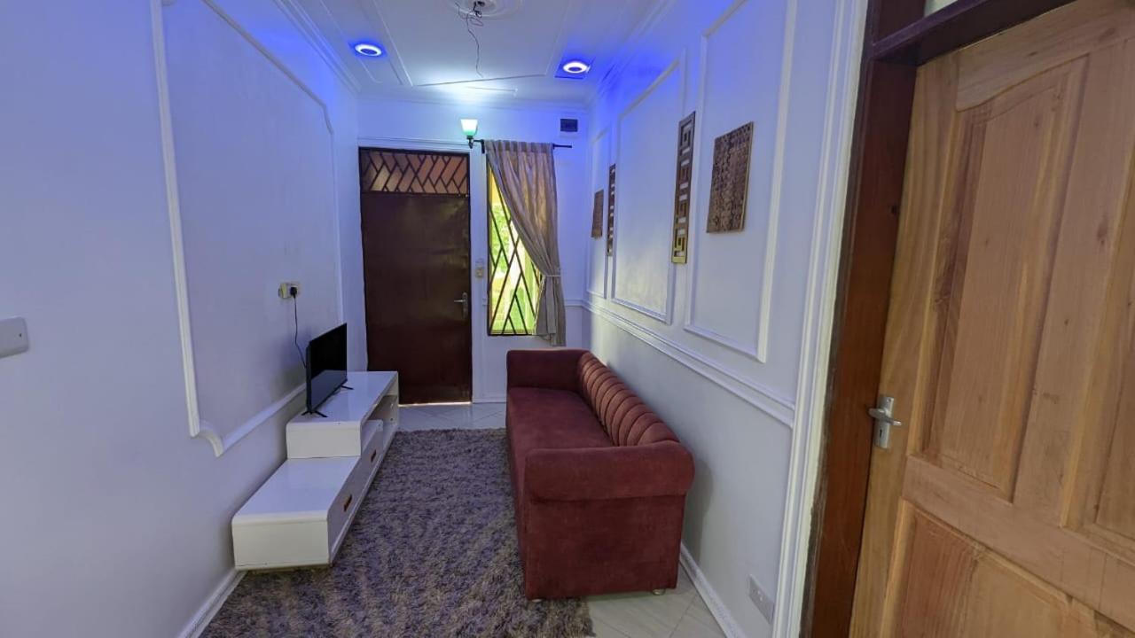 Babajay Family Home ダル・エス・サラーム エクステリア 写真